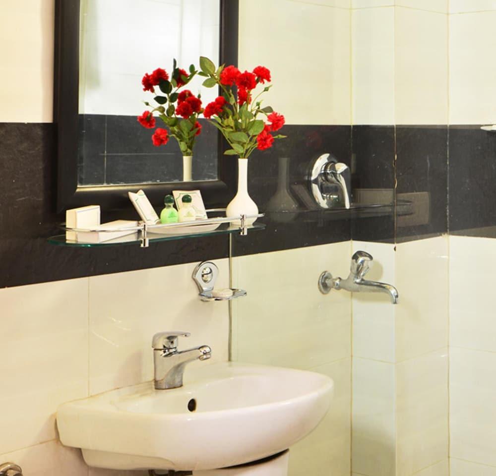 Hotel Shanti Palace West Patel Nagar New Delhi Buitenkant foto